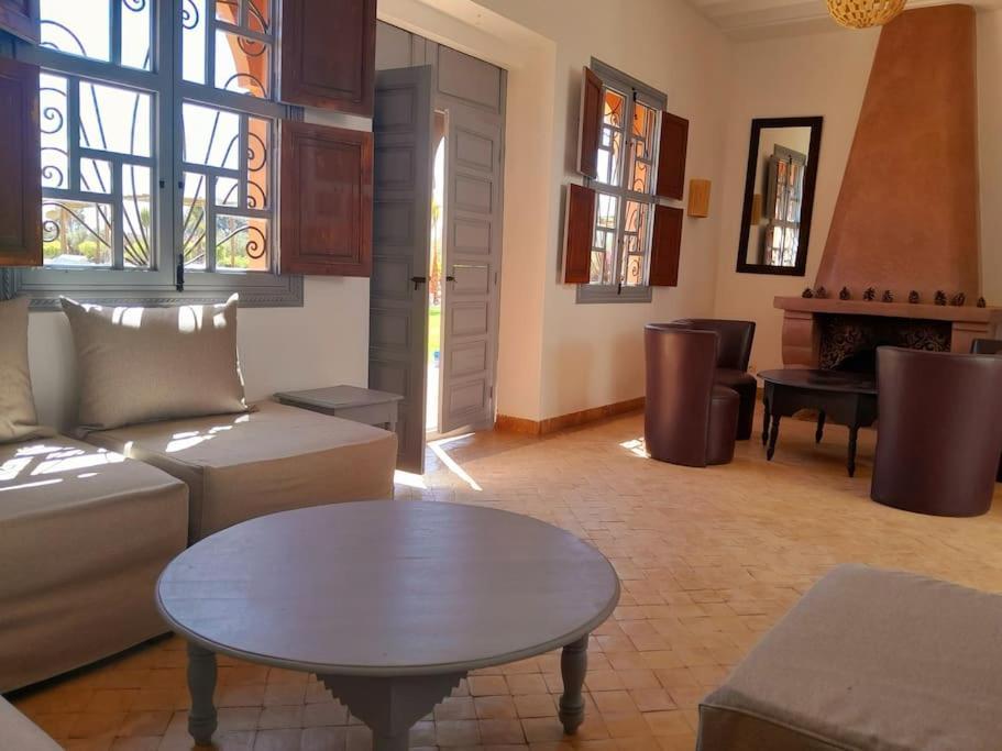 Villa Agora, Villa A La Campagne Proche Marrakech Sidi Abdallah Ghiat Buitenkant foto
